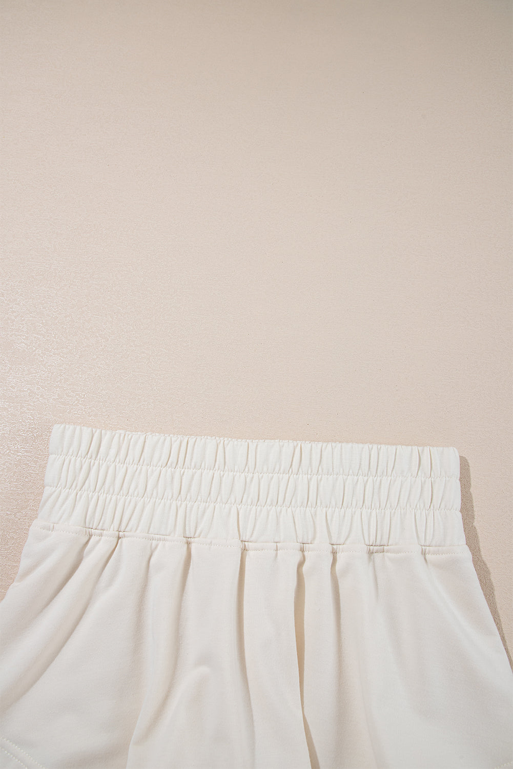 2pcs Cropped Tee and Ruffle High Waist Skort Set